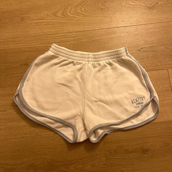 brandy melville newport white shorts - Picture 1 of 3